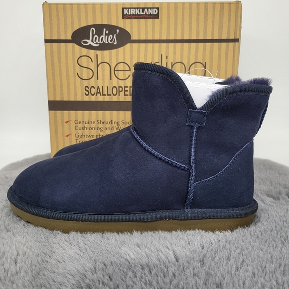 New Kirkland Signature Ladies' Shearling Scalloped Boot Size 10 - Picture 2 of 7